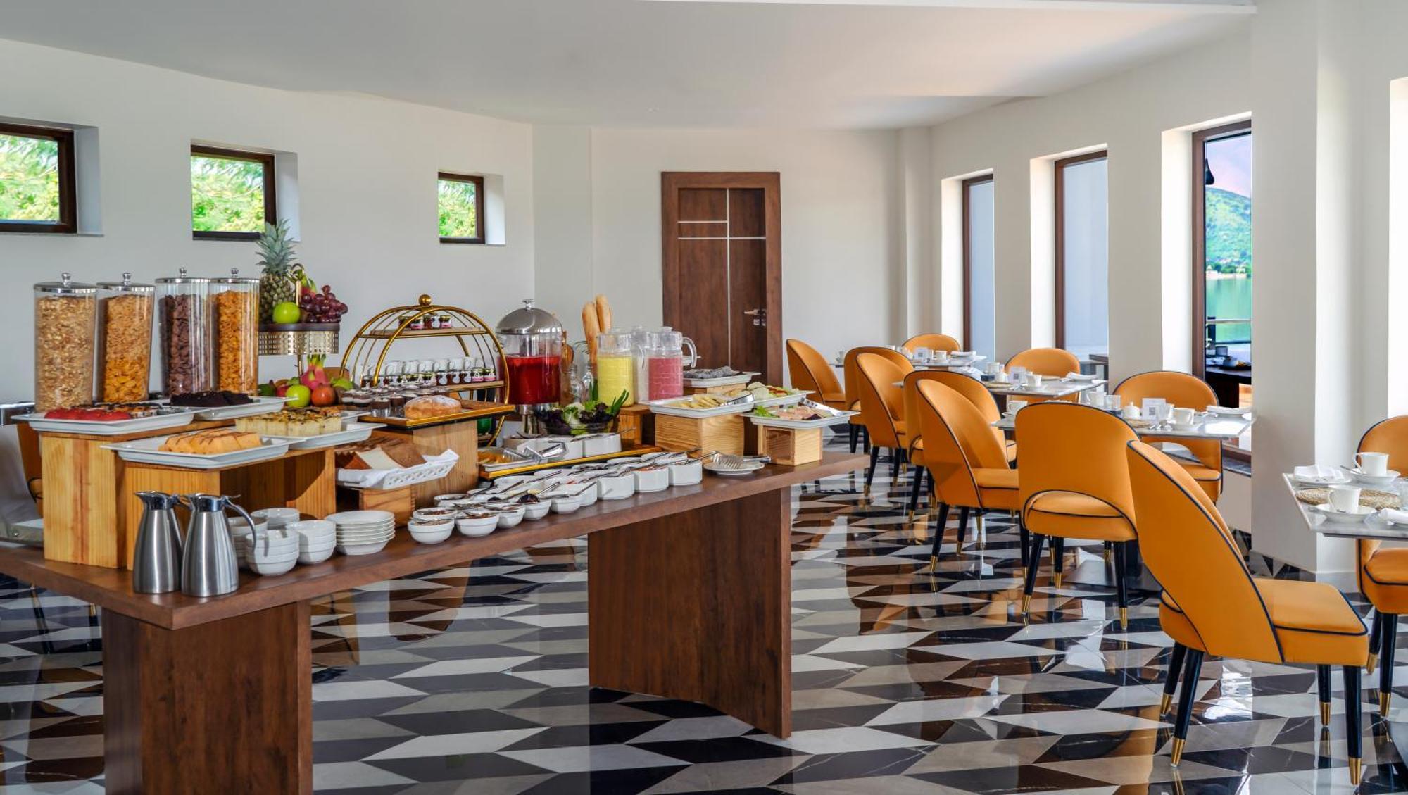 Country Inn Ayodhya - Opposite Airport Εξωτερικό φωτογραφία
