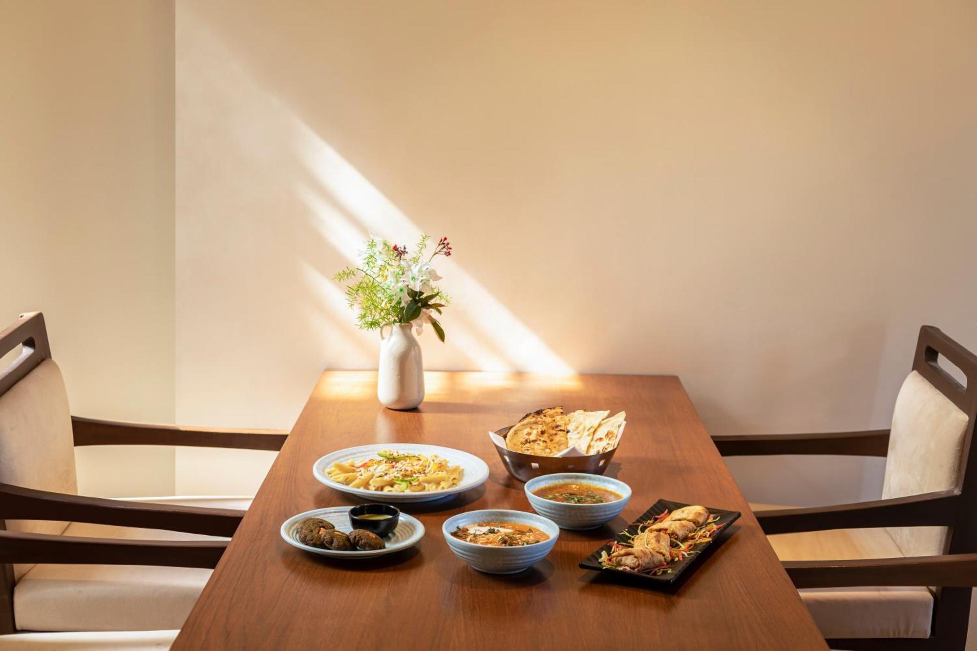 Country Inn Ayodhya - Opposite Airport Εξωτερικό φωτογραφία